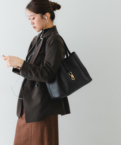 RODE SKO（ロデスコ）の「3WAYメタルリボンワイドトートバッグ（トートバッグ・レディース・グレー/ブラック・ONE）」の6枚目の写真