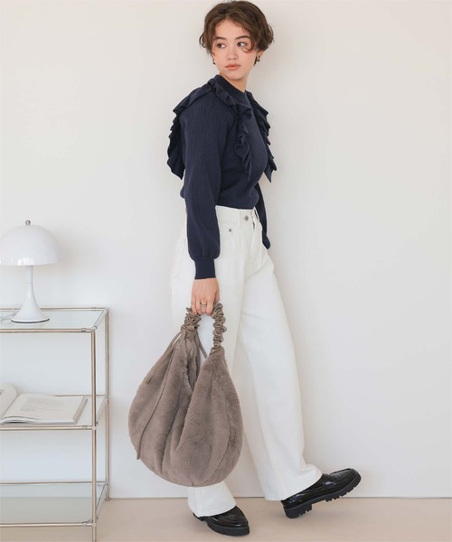 titivate(ティティベイト)の「2wayフェイクファーバッグ(ショルダーバッグ・レディース・グレイッシュベージュ/ブラック/グレー・FREE)」の10枚目の写真