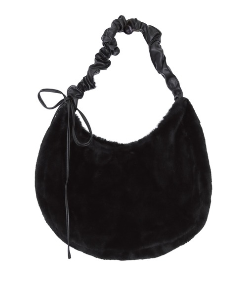 titivate(ティティベイト)の「2wayフェイクファーバッグ(ショルダーバッグ・レディース・グレイッシュベージュ/ブラック/グレー・FREE)」の16枚目の写真