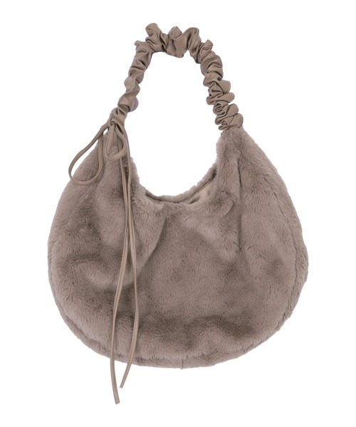 titivate(ティティベイト)の「2wayフェイクファーバッグ(ショルダーバッグ・レディース・グレイッシュベージュ/ブラック/グレー・FREE)」の18枚目の写真