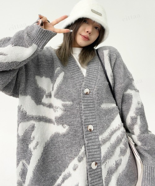 Dalfwin(ダールフィン)の「韓国ファッション 総柄ニットカーディガン(カーディガン/ボレロ・レディース・ネイビー/グレー・FREE)」の22枚目の写真