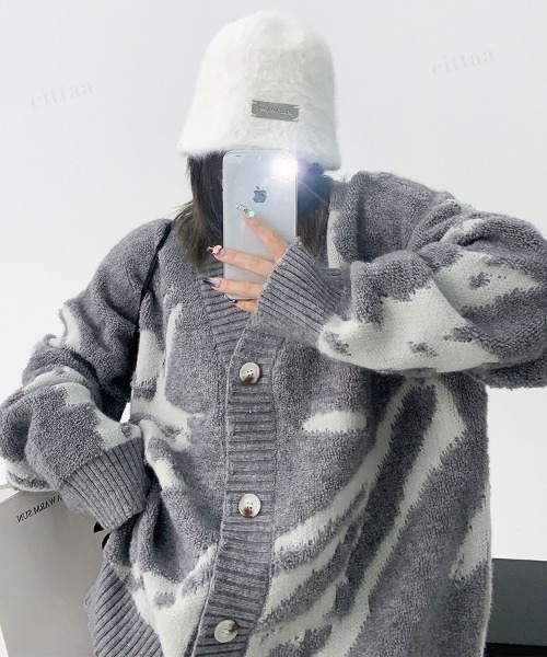 Dalfwin(ダールフィン)の「韓国ファッション 総柄ニットカーディガン(カーディガン/ボレロ・レディース・ネイビー/グレー・FREE)」の12枚目の写真