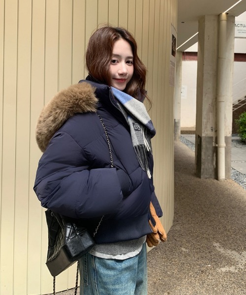 Ritzy（リッツィー）の「2WAY フェイクファーフード脱着 スタンド 