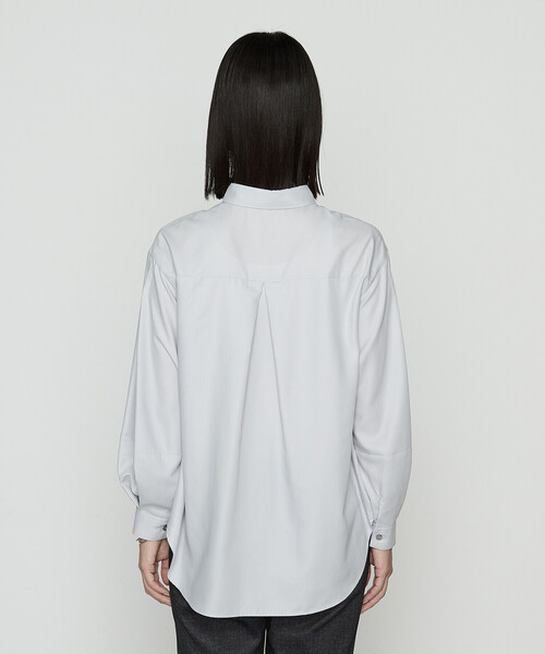 Gabardine K.T(ギャバジンケーティー)の「マイクロスパン タックボリューム袖のブラウス(シャツ/ブラウス・レディース・ライトグレー/ブラック/オフホワイト・9号/7号)」の10枚目の写真