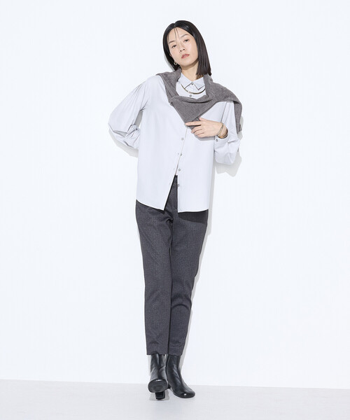 Gabardine K.T(ギャバジンケーティー)の「マイクロスパン タックボリューム袖のブラウス(シャツ/ブラウス・レディース・ライトグレー/ブラック/オフホワイト・9号/7号)」の20枚目の写真