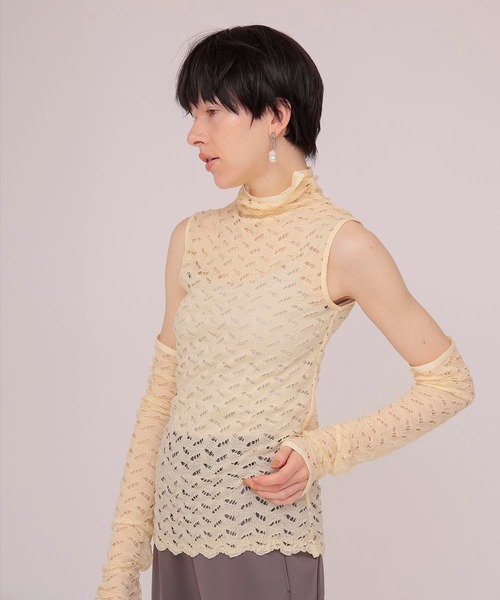 DRESSLAVE(ドレスレイブ)の「sleeveless pull & armwarmer(スリーブレスレースプルオーバー&アームウォーマー)(Tシャツ/カットソー・レディース・ブラック/ベージュ・38)」の3枚目の写真