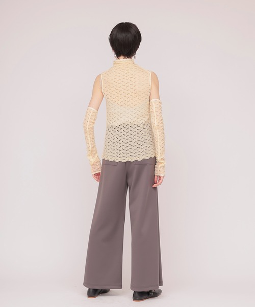 DRESSLAVE(ドレスレイブ)の「sleeveless pull & armwarmer(スリーブレスレースプルオーバー&アームウォーマー)(Tシャツ/カットソー・レディース・ブラック/ベージュ・38)」の9枚目の写真