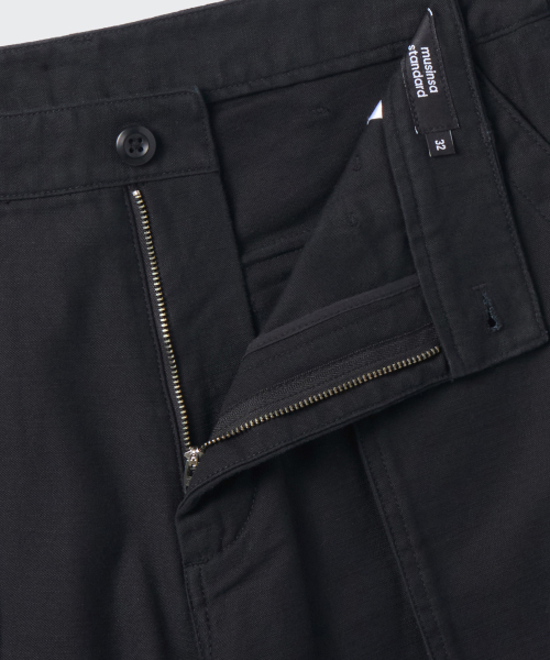 MUSINSA STANDARD（ムシンサスタンダード）の「バックサテンベロアポケットファティーグパンツ[ブラック]（その他パンツ・メンズ・その他・26/27/28/29/30/31/32/33/34/36/38/40）」の3枚目の写真
