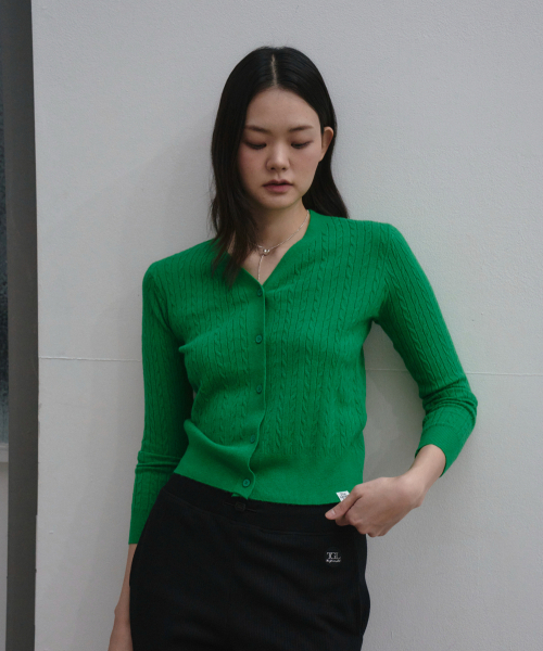 THE GREEN LAB（ザグリーンラボ）の「Vネックケーブルニットカーディガン[グリーン]（カーディガン/ボレロ・レディース・その他・FREE）」の2枚目の写真