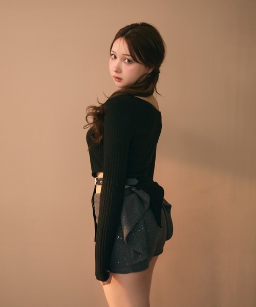 TITTY&CO.（ティティーアンドコー）の「アシメデザインスタッズリブトップス（Tシャツ/カットソー・レディース・グレー/ブラック・FREE）」の14枚目の写真