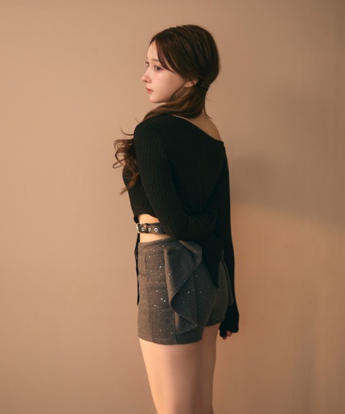 TITTY&CO.（ティティーアンドコー）の「アシメデザインスタッズリブトップス（Tシャツ/カットソー・レディース・グレー/ブラック・FREE）」の16枚目の写真