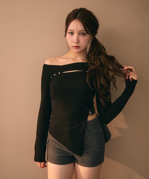 TITTY&CO.（ティティーアンドコー）の「アシメデザインスタッズリブトップス（Tシャツ/カットソー・レディース・グレー/ブラック・FREE）」の12枚目の写真