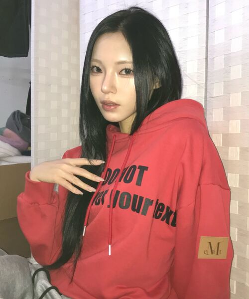 MUCENT(ムセント)の「ツーハットフードパーカー(成人男女共用)(パーカー・レディース・レッド・SMALL/LARGE)」の10枚目の写真