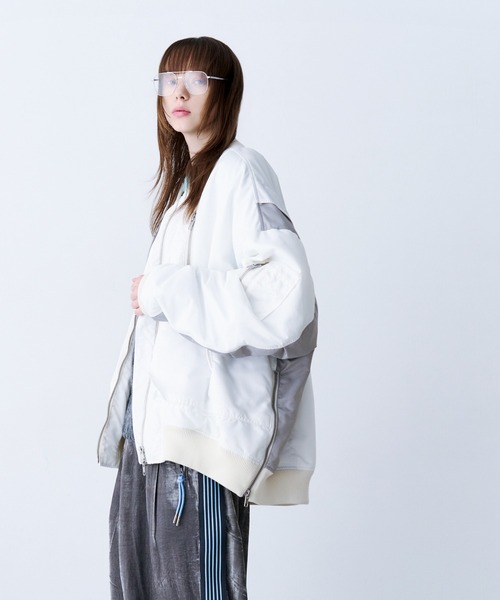 SeeSew(シーソー)の「【UNISEX】OVERSPEC MA-1 JACKET/オーバースペックMA-1(MA-1・メンズ・ブラック/オリーブ/ネイビー/オフホワイト/キャメル・M/L)」の2枚目の写真