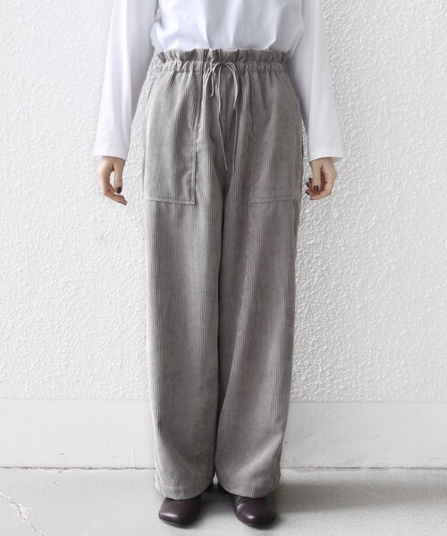 SHIPS(シップス)の「〈洗濯機可能〉TUMUGITO(R) コーデュロイ ドロスト パンツ 2(その他パンツ・レディース・グレー系/ネイビー/サンドベージュ・ONE SIZE)」の19枚目の写真