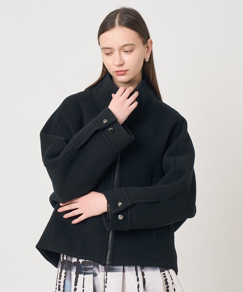 ANAYI（アナイ）の「ラムショートビーバースタンドブルゾン（テーラードジャケット・レディース・ホワイト/キャメル/ブラック・38/36）」の2枚目の写真