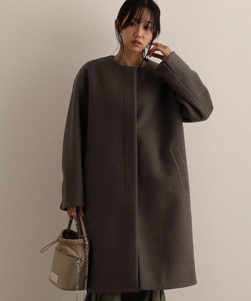 ElegChic(エレグシック)の「フェイクウールラムライクコート(ノーカラーコート・レディース・モカ/アイボリー/ネイビー・M/L)」の12枚目の写真