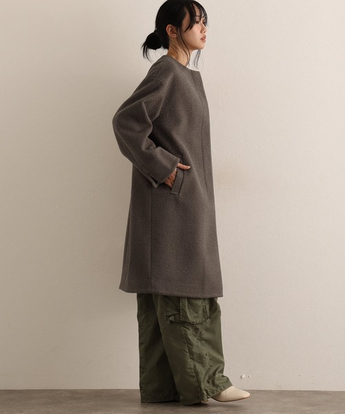 ElegChic(エレグシック)の「フェイクウールラムライクコート(ノーカラーコート・レディース・モカ/アイボリー/ネイビー・M/L)」の14枚目の写真