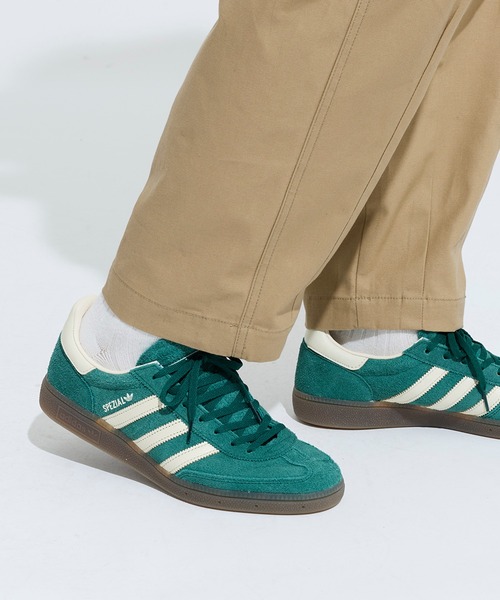 adidas（アディダス）の「ハンドボール スペツィアル / HANDBALL SPEZIAL / アディダスオリジナルス adidas Originals（スニーカー・レディース・グリーン/ベージュ/ブラウン・23.5cm/23.0cm/22.5cm/22.0cm/28.0cm/27.5cm/27.0cm/26.5cm/26.0cm/25.5cm/25.0cm/24.5cm/24.0cm/28.5cm/29.0cm）」の21枚目の写真