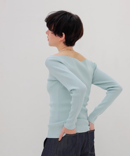 DRESSLAVE(ドレスレイブ)の「rib slim fit pull(リブスリムフィットプルオーバー)(Tシャツ/カットソー・レディース・ホワイト/ネイビー/ブルー・38)」の6枚目の写真