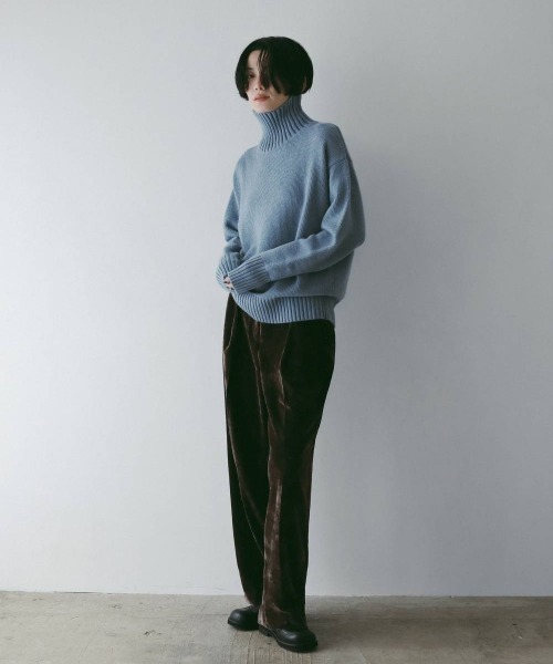 anuke(アンヌーク)の「Merinowool Turtle Knit(ニット/セーター・レディース・クリーム/ブラック/ブルー系その他・FREE)」の13枚目の写真