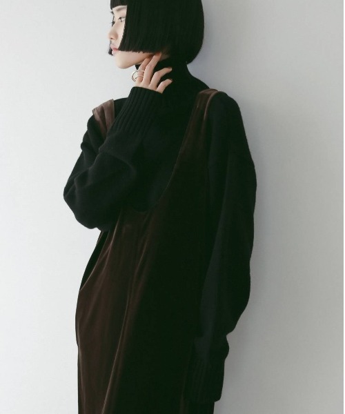 anuke(アンヌーク)の「Merinowool Turtle Knit(ニット/セーター・レディース・クリーム/ブラック/ブルー系その他・FREE)」の6枚目の写真
