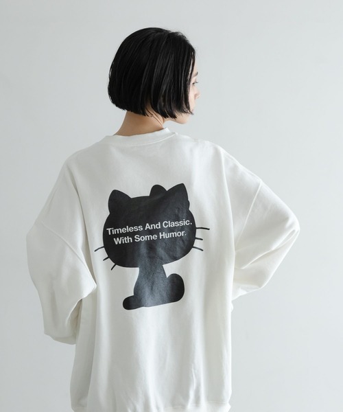 LOWRYS FARM（ローリーズファーム）の「LFM(U)【HELLO KITTY】スウェットクルー　608019（スウェット・メンズ・オフホワイト/ブラック・MEDIUM/LARGE）」の5枚目の写真