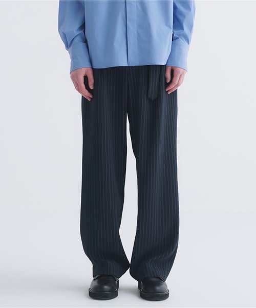 Dyeさま専用　　CULLNI ネイビー ストライプ スラックス ベルト付き CULLNI（クルニ）の「STUDIOUS別注 WIDE STRAIGHT SLACKS STRIPE