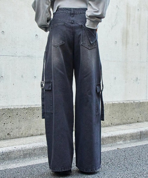 ANAP（アナップ）の「スタッズ デザイン カーゴ デニムパンツ（デニムパンツ・レディース・ダークアッシュ/ブルー・M/S）」の3枚目の写真