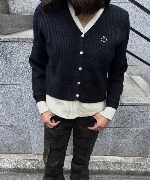 Judin(ジュディン)の「Layered two-tone cardigan【JD】(ニット/セーター・レディース・ブラウン/レッド/ブラック・FREE)」の19枚目の写真