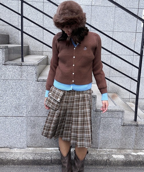 Judin(ジュディン)の「Layered two-tone cardigan【JD】(ニット/セーター・レディース・ブラウン/レッド/ブラック・FREE)」の6枚目の写真