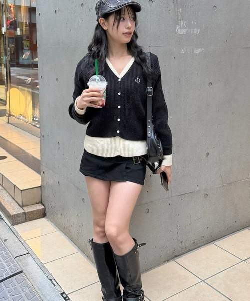 Judin(ジュディン)の「Layered two-tone cardigan【JD】(ニット/セーター・レディース・ブラウン/レッド/ブラック・FREE)」の20枚目の写真