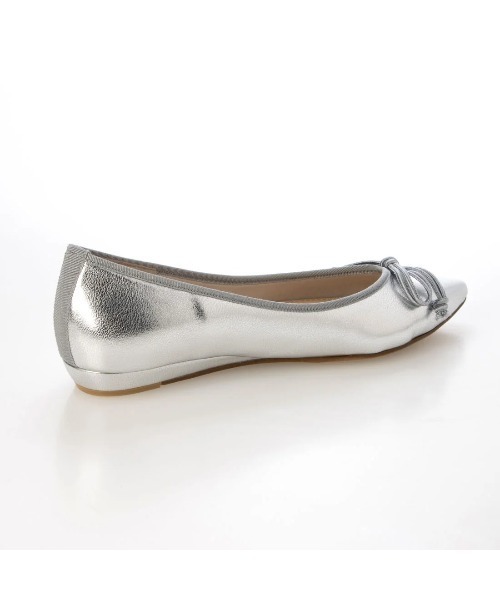 Mode et Jacomo（モードエジャコモ）の「【レイン対応】リボンバレエシューズ（バレエシューズ・レディース・シルバー/グレー系その他2/ライトブラック/ベージュ系その他2・24cm/23.5cm/23cm/22.5cm/24.5cm）」の7枚目の写真