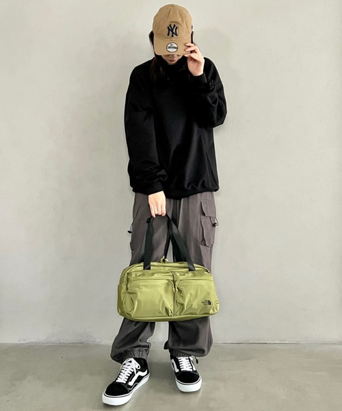 THE NORTH FACE(ザノースフェイス)の「THE NORTH FACE(ザ・ノースフェイス)/A4収納可 軽量 ダッフルバッグ ショルダーバッグ ボストンバッグ ロゴプリント/SP DUFFLE BAG S(ボストンバッグ・レディース・ブラウン/ブラック/カーキ/ダークパープル・FREE)」の10枚目の写真