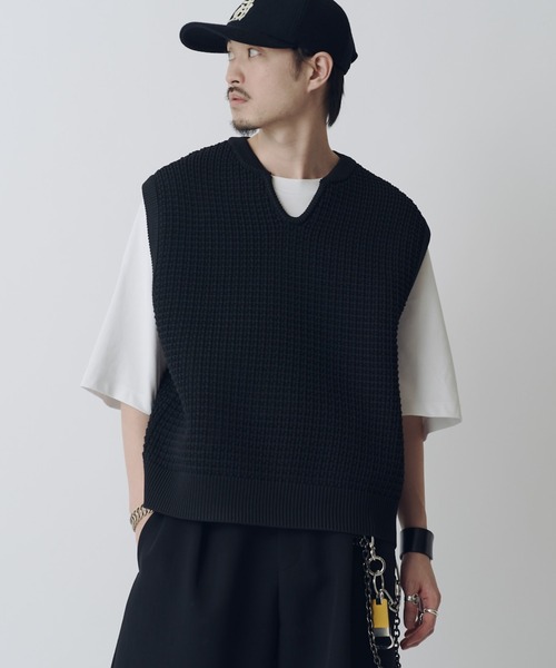 Lui's（ルイス）の「SURJENT ノースリーブスキッパーニット（ニット/セーター・メンズ・ブラック/アイボリー・1/2）」の9枚目の写真
