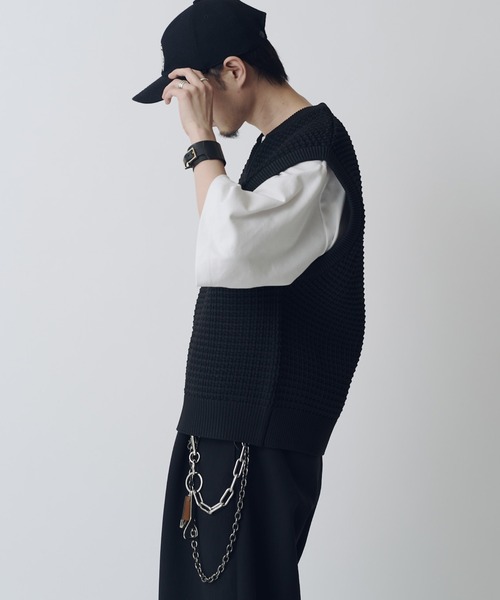 Lui's（ルイス）の「SURJENT ノースリーブスキッパーニット（ニット/セーター・メンズ・ブラック/アイボリー・1/2）」の10枚目の写真