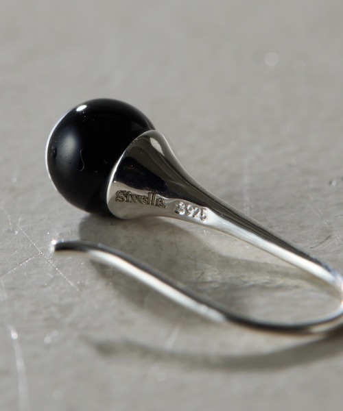 COLLAGE GALLARDAGALANTE（コラージュガリャルダガランテ）の「Sivelle./Silver925オニキスドロップピアス（ピアス（両耳用）・レディース・シルバー・FREE）」の6枚目の写真