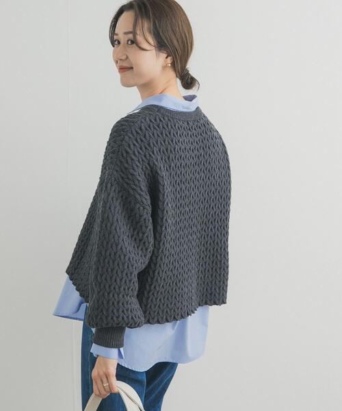 URBAN RESEARCH DOORS（アーバンリサーチドアーズ）の「ヘリンボーン柄ニットプルオーバー（ニット/セーター・レディース・ライトベージュ/チャコールグレー・FREE）」の2枚目の写真