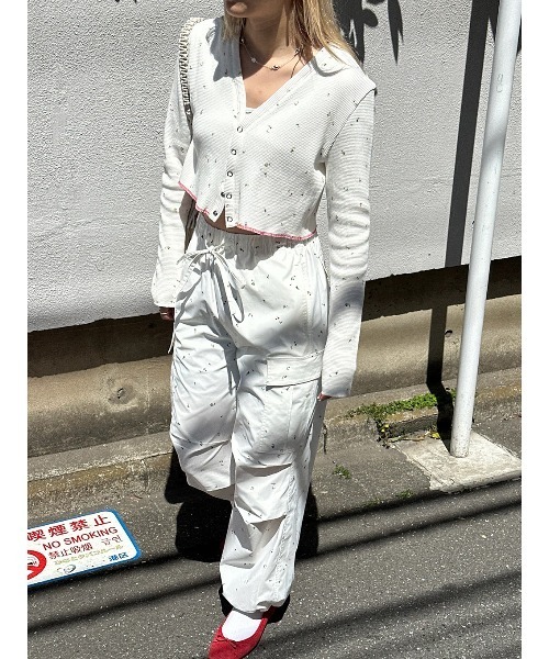 ELCHELE(エルチェレ)の「PAGE2025 #2 RADISH CARGO PT(Tシャツ/カットソー・レディース・ブラック/ホワイト・36/38)」の5枚目の写真