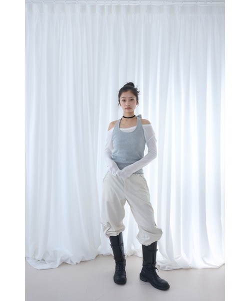 Smyeon(スミョン)の「Eyelet design cargopants/ハトメデザインカーゴパンツ(カーゴパンツ・レディース・チャコールグレー/アイボリー・SMALL/MEDIUM)」の4枚目の写真