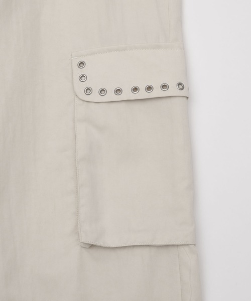 Smyeon(スミョン)の「Eyelet design cargopants/ハトメデザインカーゴパンツ(カーゴパンツ・レディース・チャコールグレー/アイボリー・SMALL/MEDIUM)」の14枚目の写真
