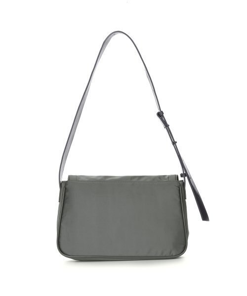 NICK&NICOLE(ニックアンドニコール)の「CRYSTAL WAVE POINT MESSENGER BAG_CHARCOAL(ショルダーバッグ・レディース・その他・ONE SIZE)」の5枚目の写真