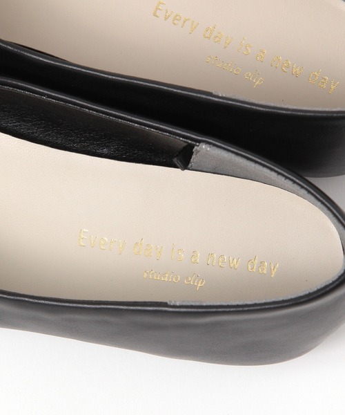 studio CLIP(スタディオクリップ)の「やわ楽Vカットパンプス(パンプス・レディース・ブラック/アイボリー/ダークグレー/その他1・MEDIUM/LARGE)」の10枚目の写真