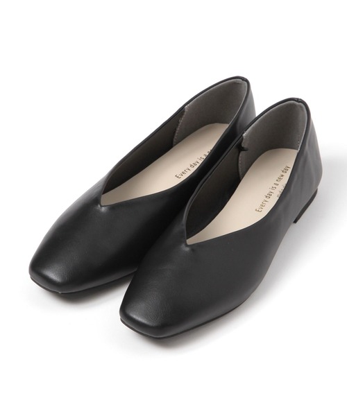 studio CLIP(スタディオクリップ)の「やわ楽Vカットパンプス(パンプス・レディース・ブラック/アイボリー/ダークグレー/その他1・MEDIUM/LARGE)」の19枚目の写真