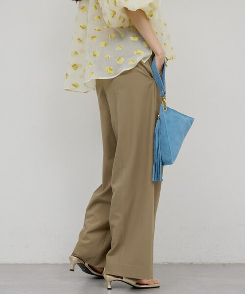 GALLARDAGALANTE(ガリャルダガランテ)の「【ウエスト調整可能】【手洗い可】梳毛タックワイドパンツ(その他パンツ・レディース・ベージュ/ライトグレー・0/1)」の21枚目の写真