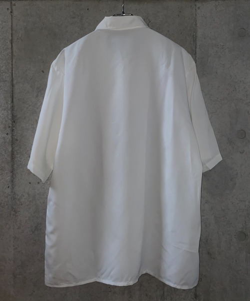 lilful(リルフル)の「【26年春夏新作】クロスジップアップギミック半袖シャツ(シャツ/ブラウス・メンズ・ブラック/ホワイト・L/M)」の9枚目の写真