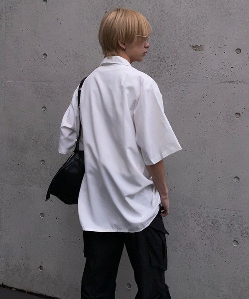 lilful(リルフル)の「【26年春夏新作】クロスジップアップギミック半袖シャツ(シャツ/ブラウス・メンズ・ブラック/ホワイト・L/M)」の10枚目の写真
