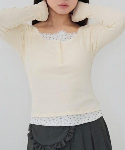 Uenui（ウニュイ）の「【 Cunii 】 lace layered rib top（Tシャツ/カットソー・レディース・ホワイト/ベージュ/グレー・FREE）」の3枚目の写真