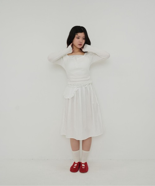 Uenui（ウニュイ）の「【 Cunii 】 lace layered rib top（Tシャツ/カットソー・レディース・ホワイト/ベージュ/グレー・FREE）」の16枚目の写真