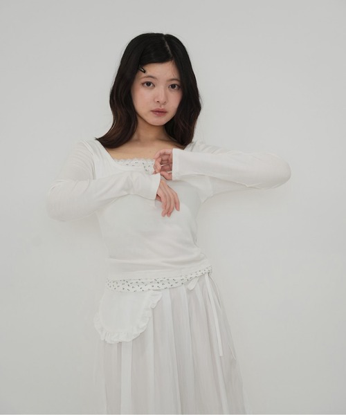 Uenui（ウニュイ）の「【 Cunii 】 lace layered rib top（Tシャツ/カットソー・レディース・ホワイト/ベージュ/グレー・FREE）」の5枚目の写真